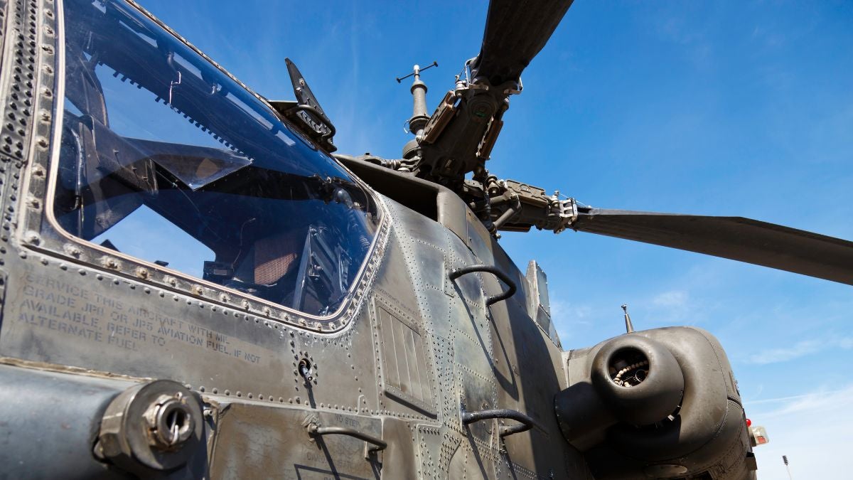 AH-64E Apache (Canva)