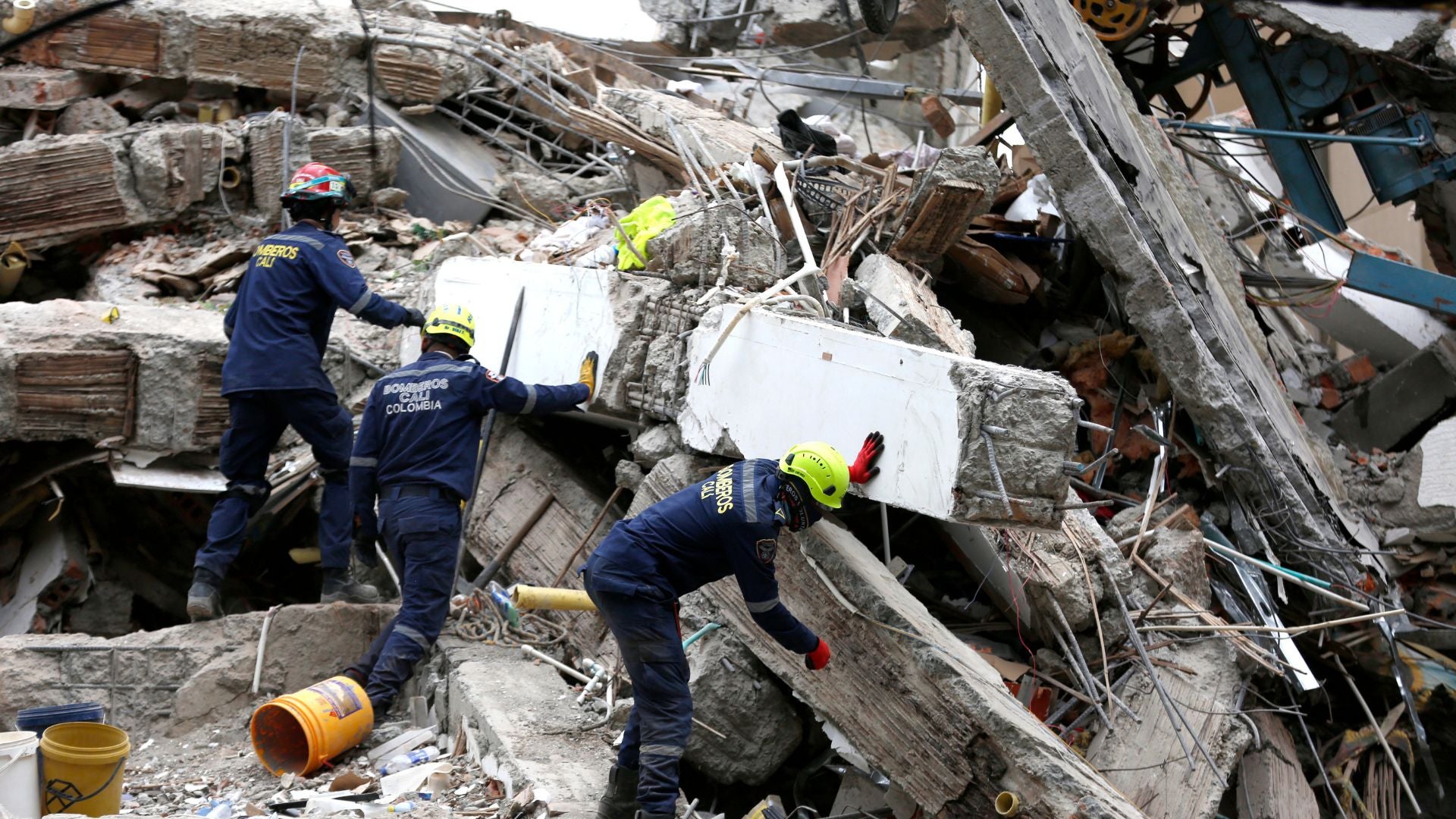 Colombia enfrenta crucial fase de la 'ventana de vida' 72 horas después del devastador terremoto