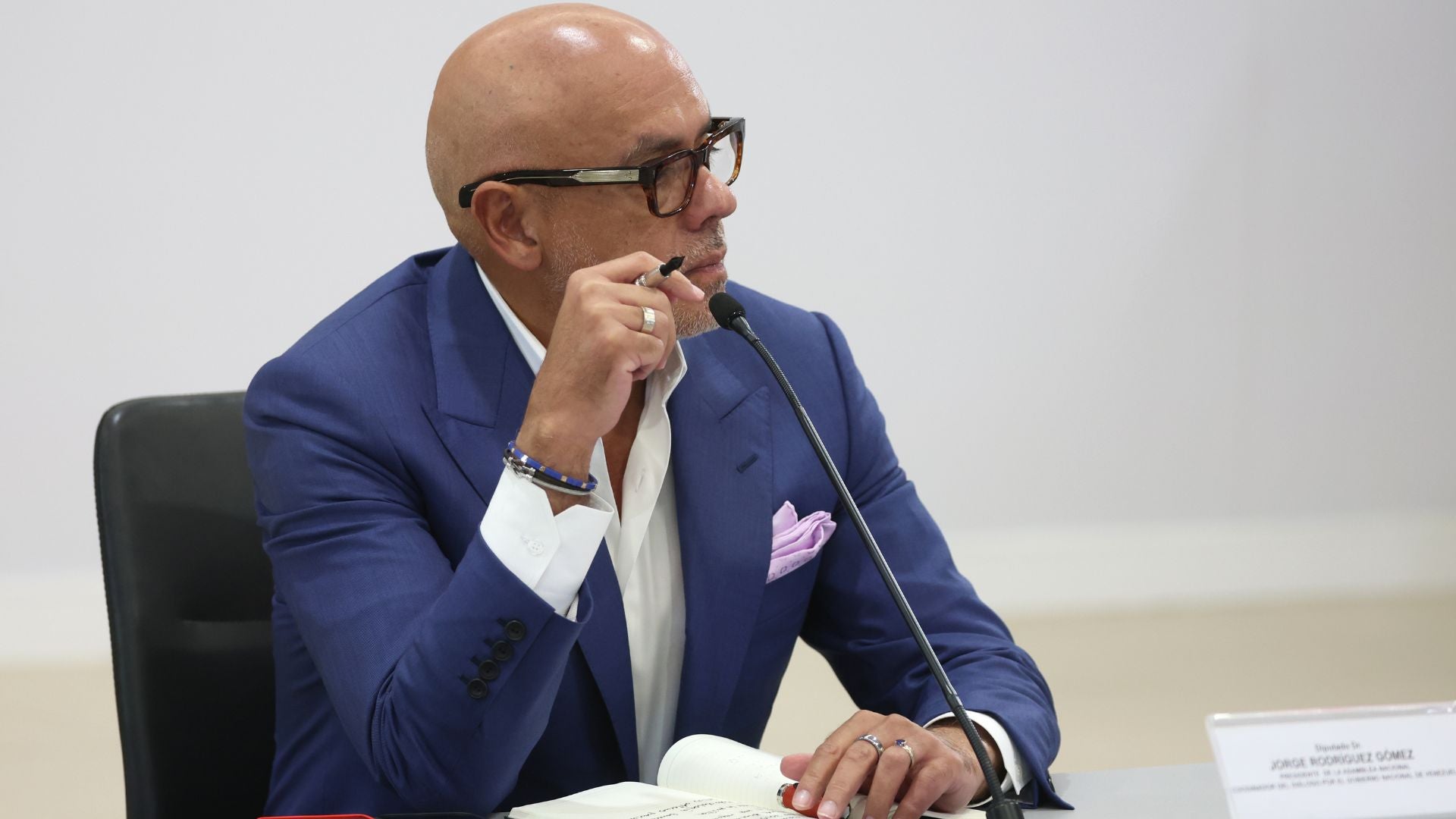 Jorge Rodríguez en la mesa de diálogo-Foto: EFE