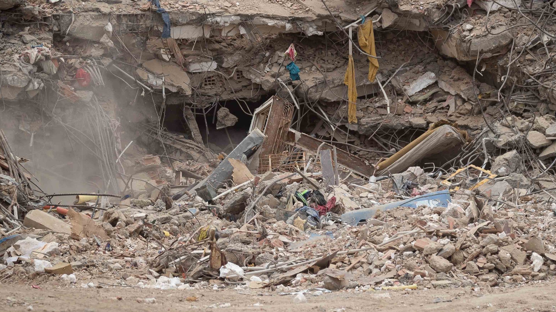 Daños provocados por el doblete sísmico en La Guaira, Venezuela - Foto: EFE