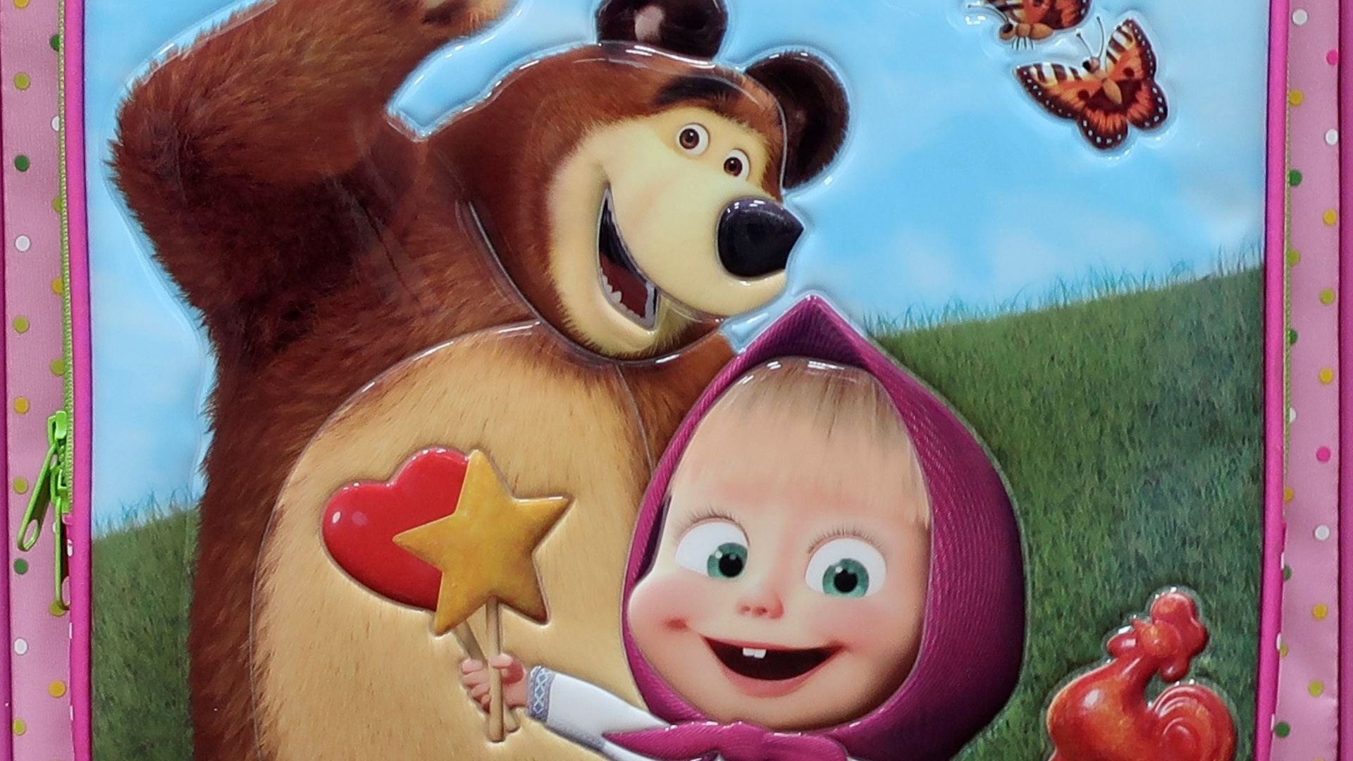 Esta es la razón por la que Ucrania sancionó la famosa serie de animación rusa "Masha y el Oso" - EFE