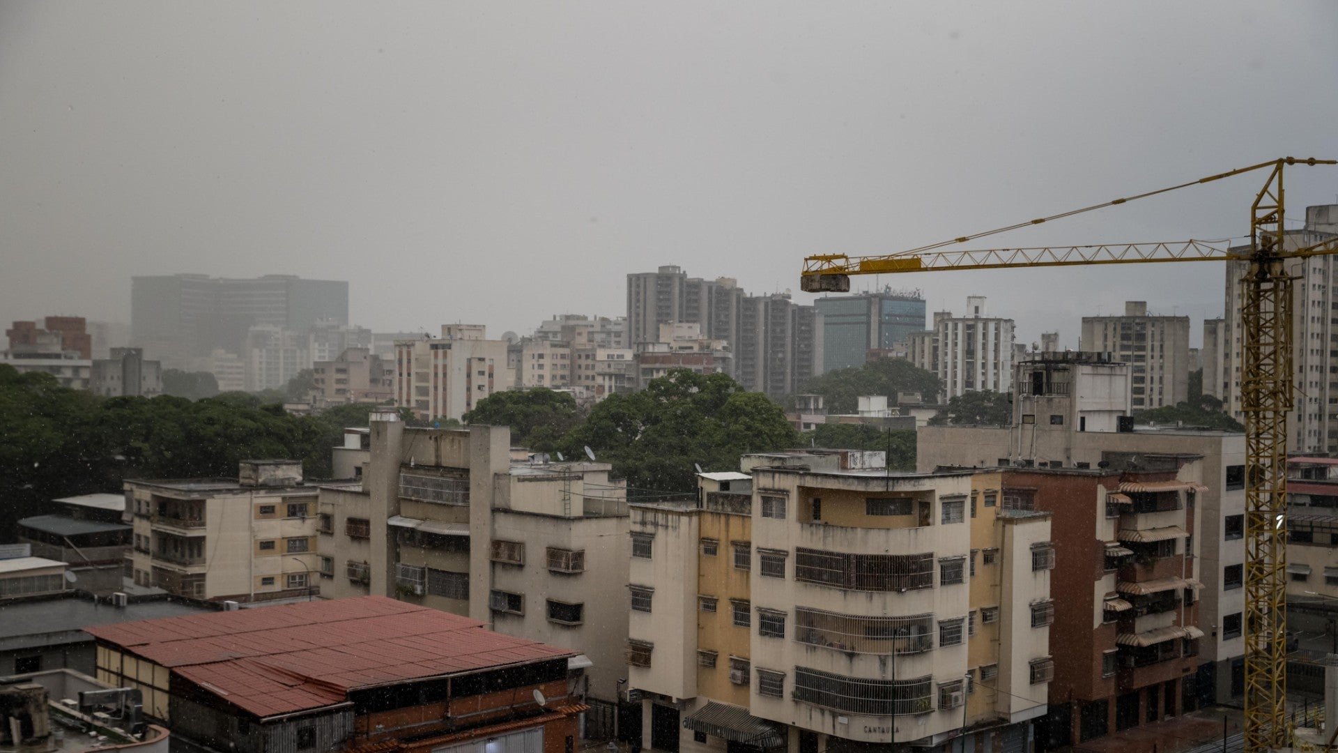 Cielo parcialmente nublado en Caracas, Venezuela - Foto: EFE
