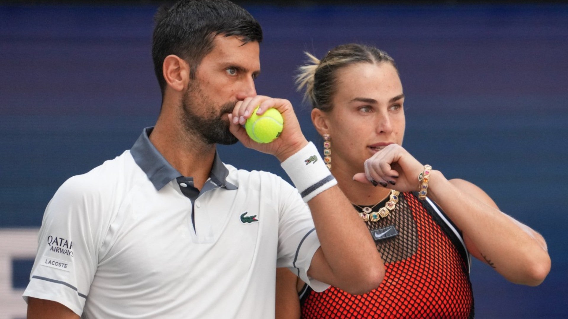 Novak Djokovic y Aryna Sabalenka en el US Open 2026. (AFP)