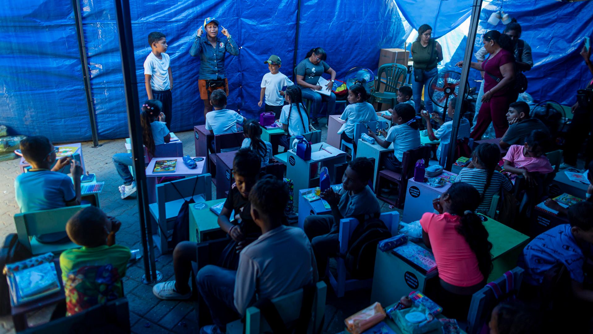 En un albergue tras terremoto en Venezuela, niños tomaron clases - Foto de referencia: EFE