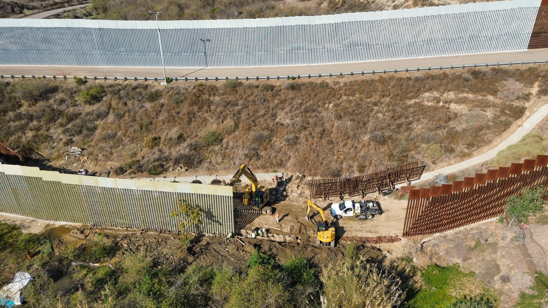 Construcción del muro fronterizo de Estados Unidos y México-Foto: EFE