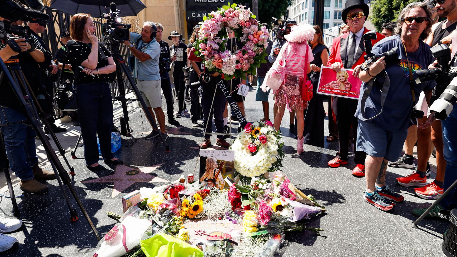 La estrella de Dolly Parton en el Paseo de la Fama de Hollywood- Foto: EFE