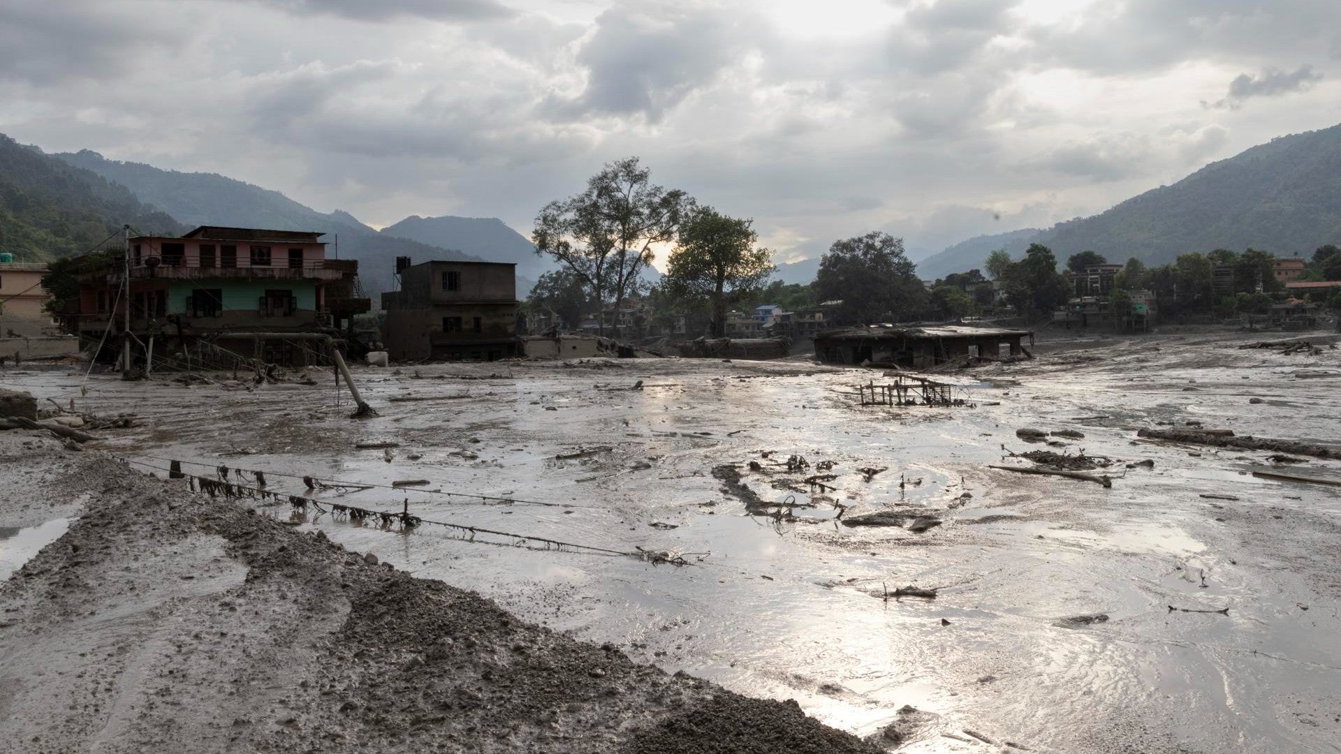 Deslizamiento de tierra en Nepal - Foto: EFE
