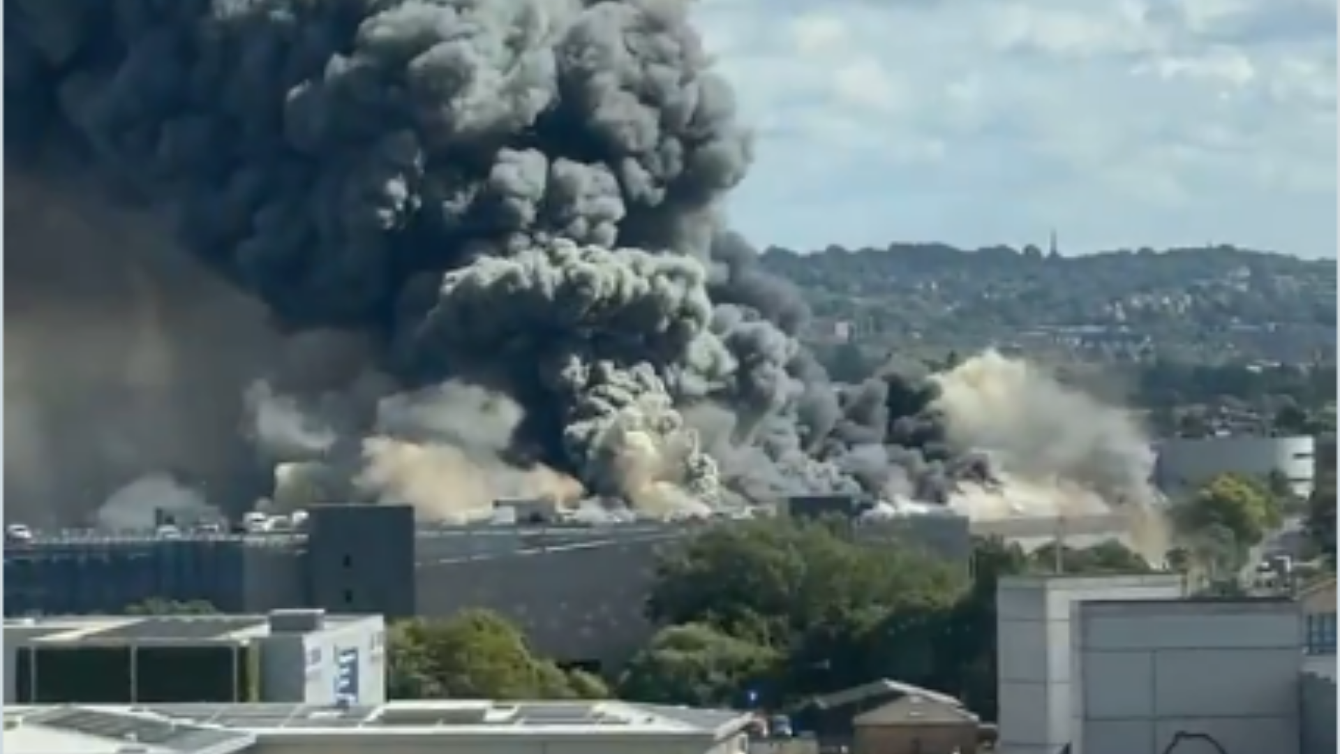 Imagen del incendio en Londres- Redes/X