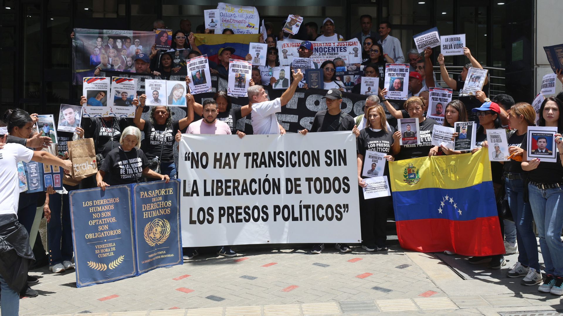 Familiares de presos políticos en Venezuela - EFE