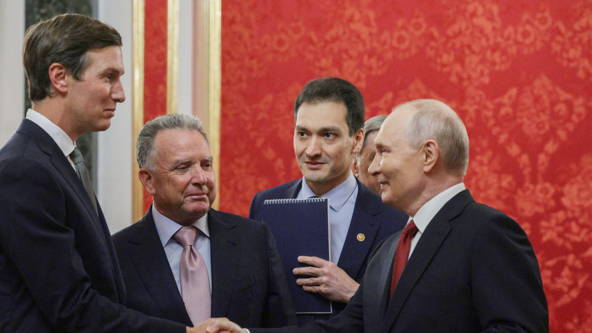 Putin junto a los enviados especiales de EEUU- Foto: AFP