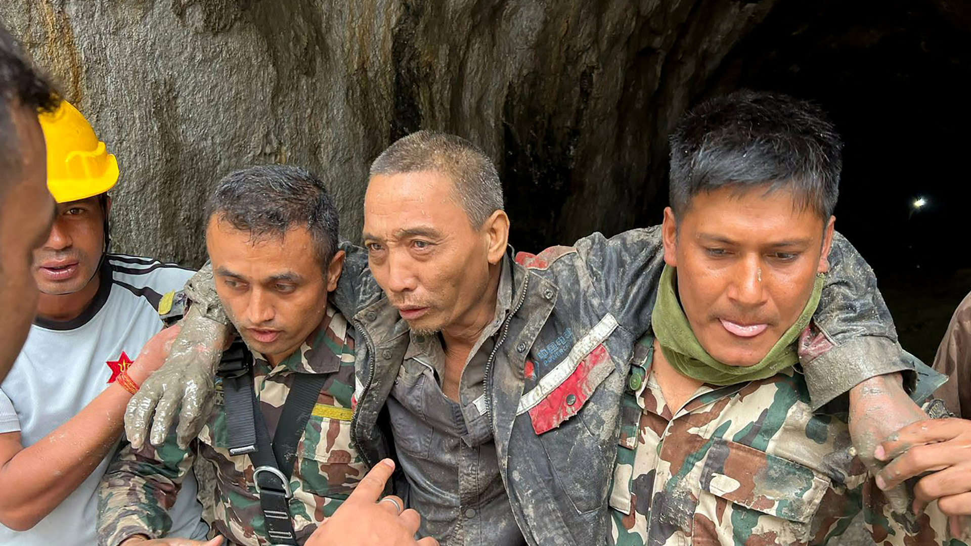 Ciudadano chino rescatado en Nepal | Foto: AFP