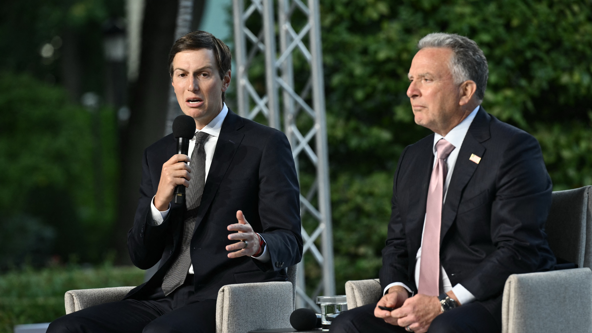 Enviados especiales de EEUU, Jared Kushner y Steve Witkoff - Foto: AFP
