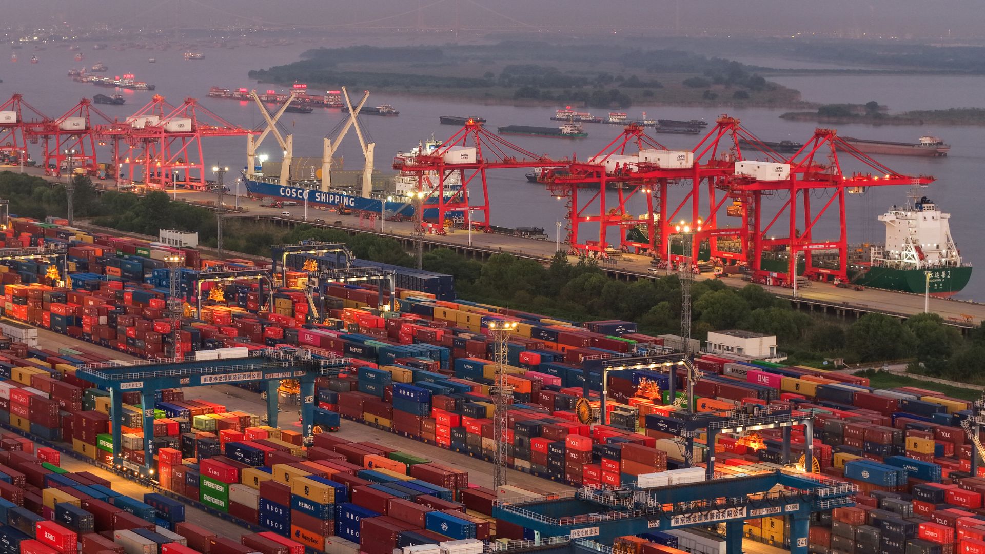 China anuncia aumento de 25% interanual en sus exportaciones en agosto