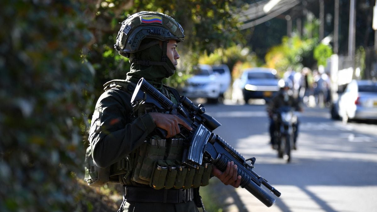 Foto de policía colombiano (AFP)