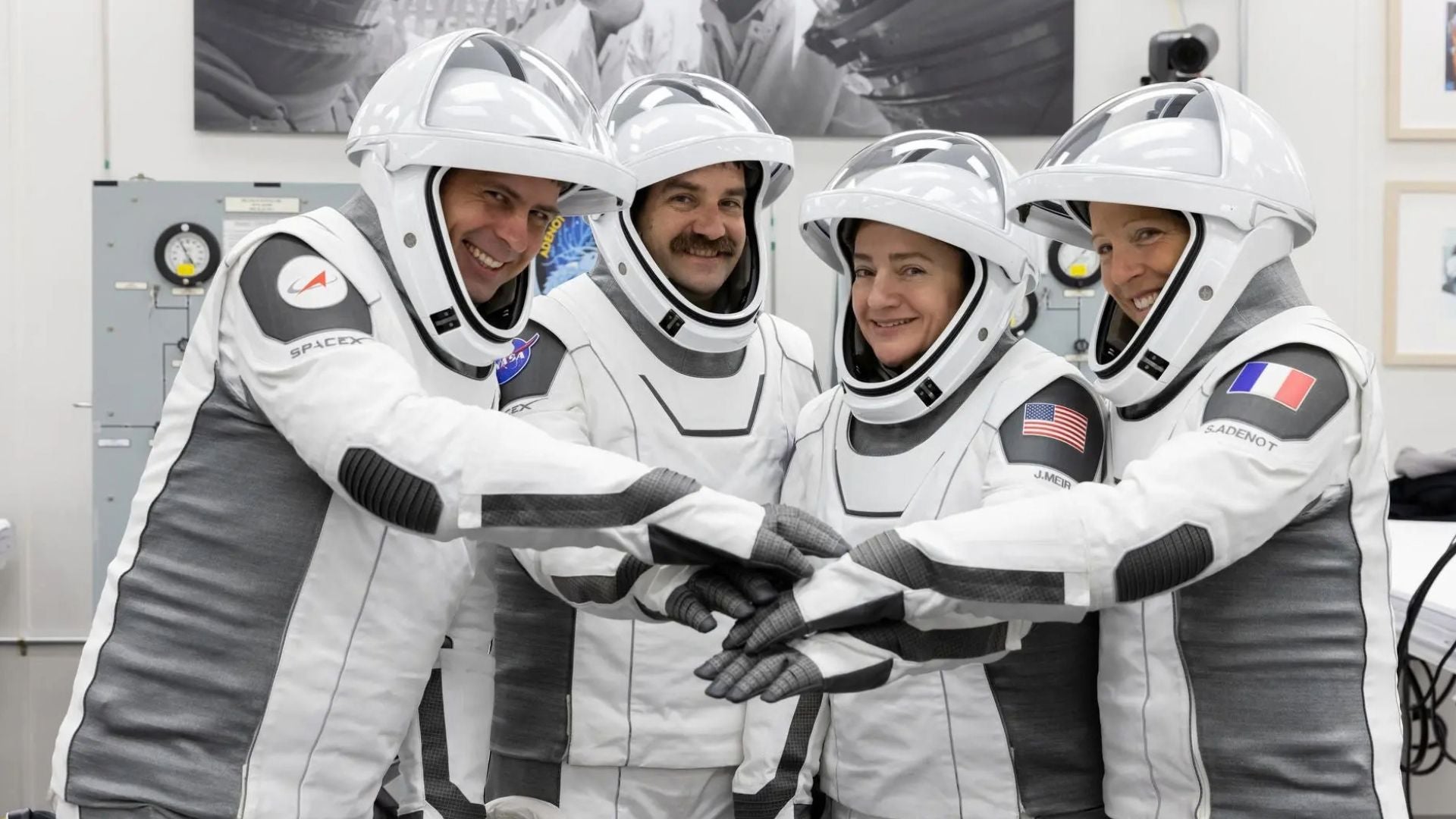 Los miembros de la misión Crew-12 de SpaceX de la NASA-Foto: NASA