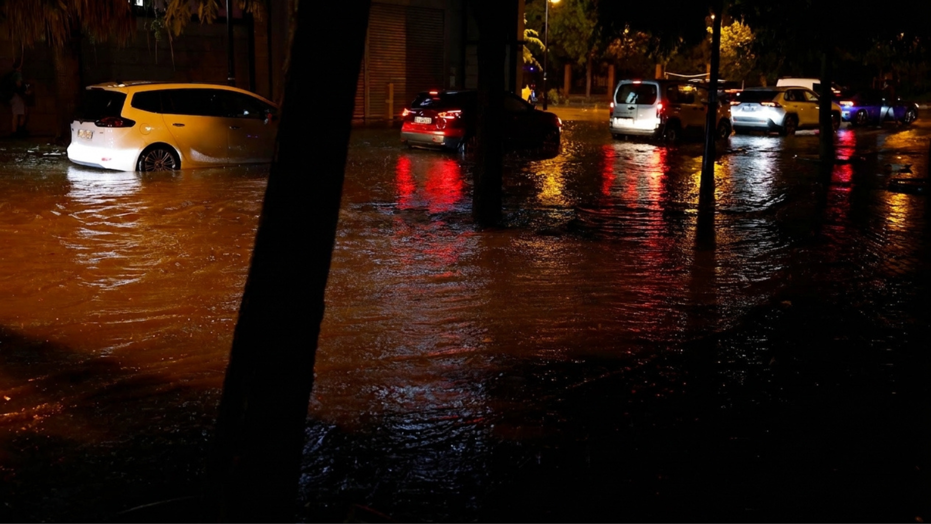 Calles de Valencia inundadas por el temporal-EFE