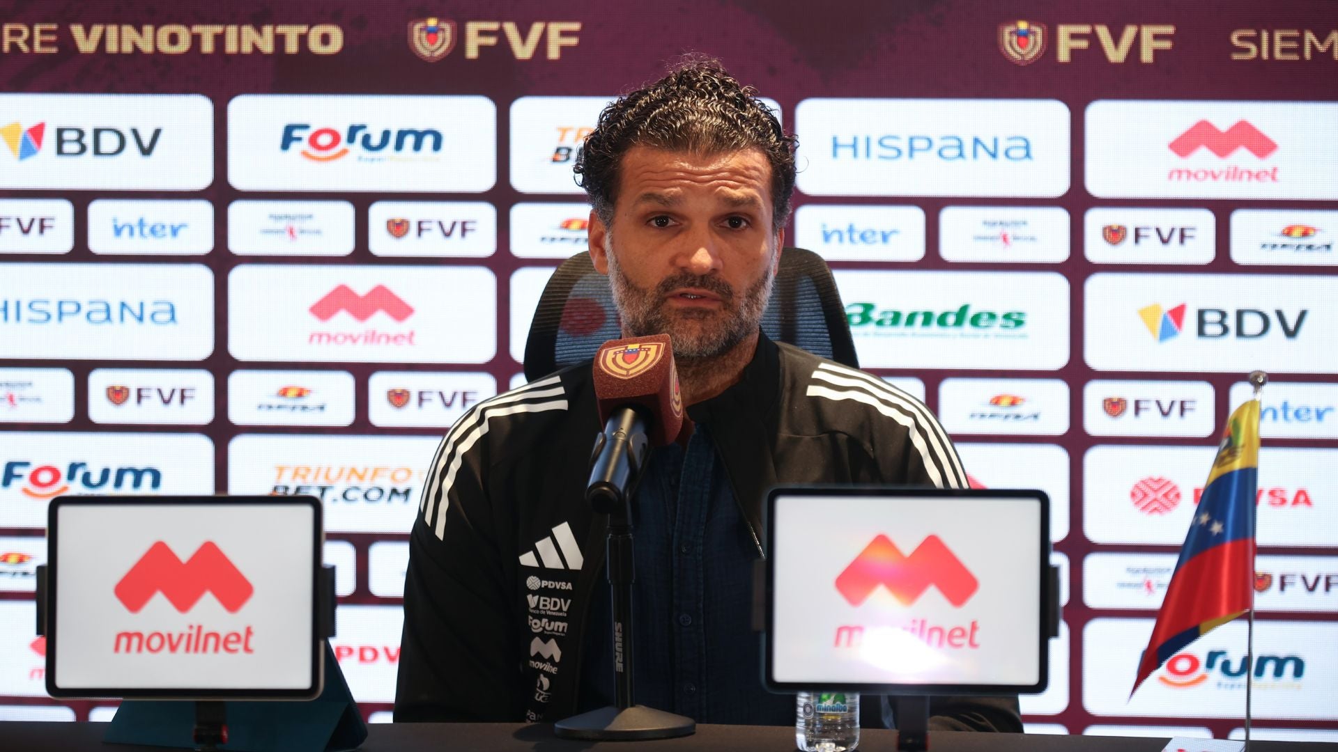 El seleccionador de Venezuela, Oswaldo Vizcarrondo-Foto: EFE