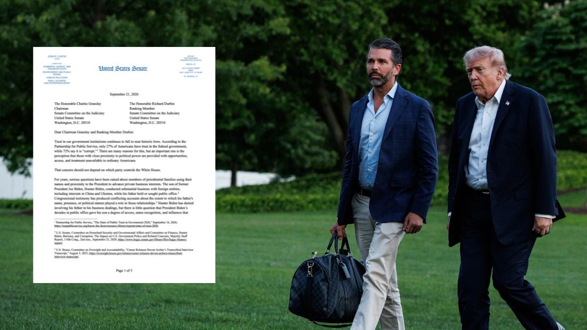 Donald Trump y Donald Trump Jr. (EFE)