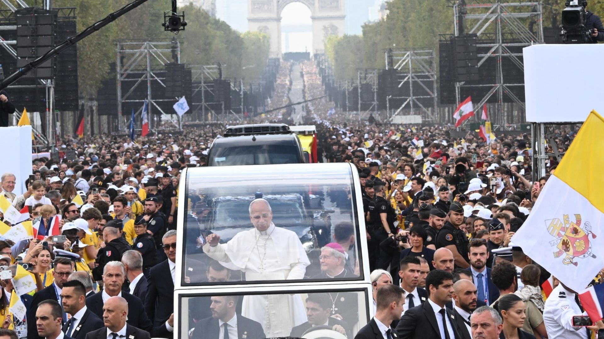 Papa León XIV en París, Francia - Foto: EFE
