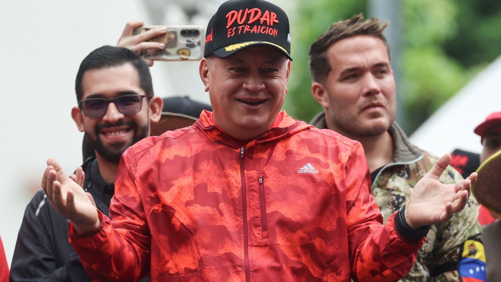Diosdado Cabello, integrante de la dictadura venezolana junto a colaboradores del régimen - Foto de referencia: EFE