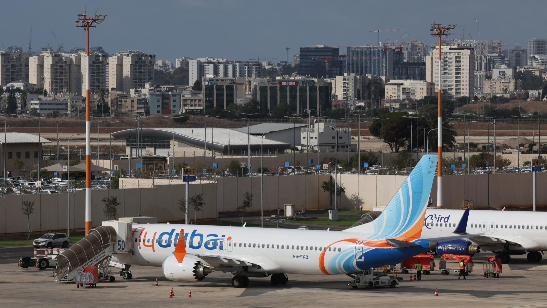Avión de Flydubai en el aeropuerto de Tel Aviv - Foto de referencia: EFE