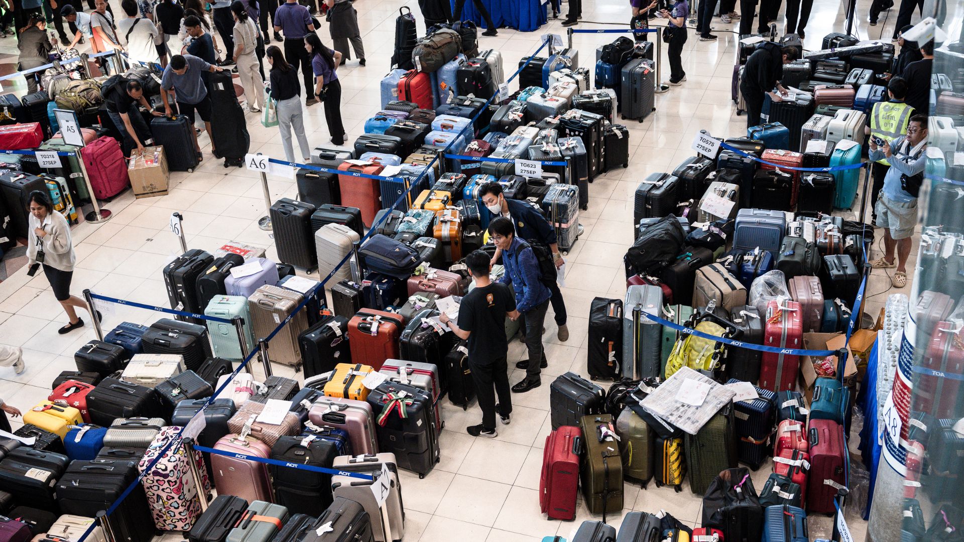 Inundación en el aeropuerto de Bangkok: más de 10.000 maletas varadas y decenas de vuelos cancelados