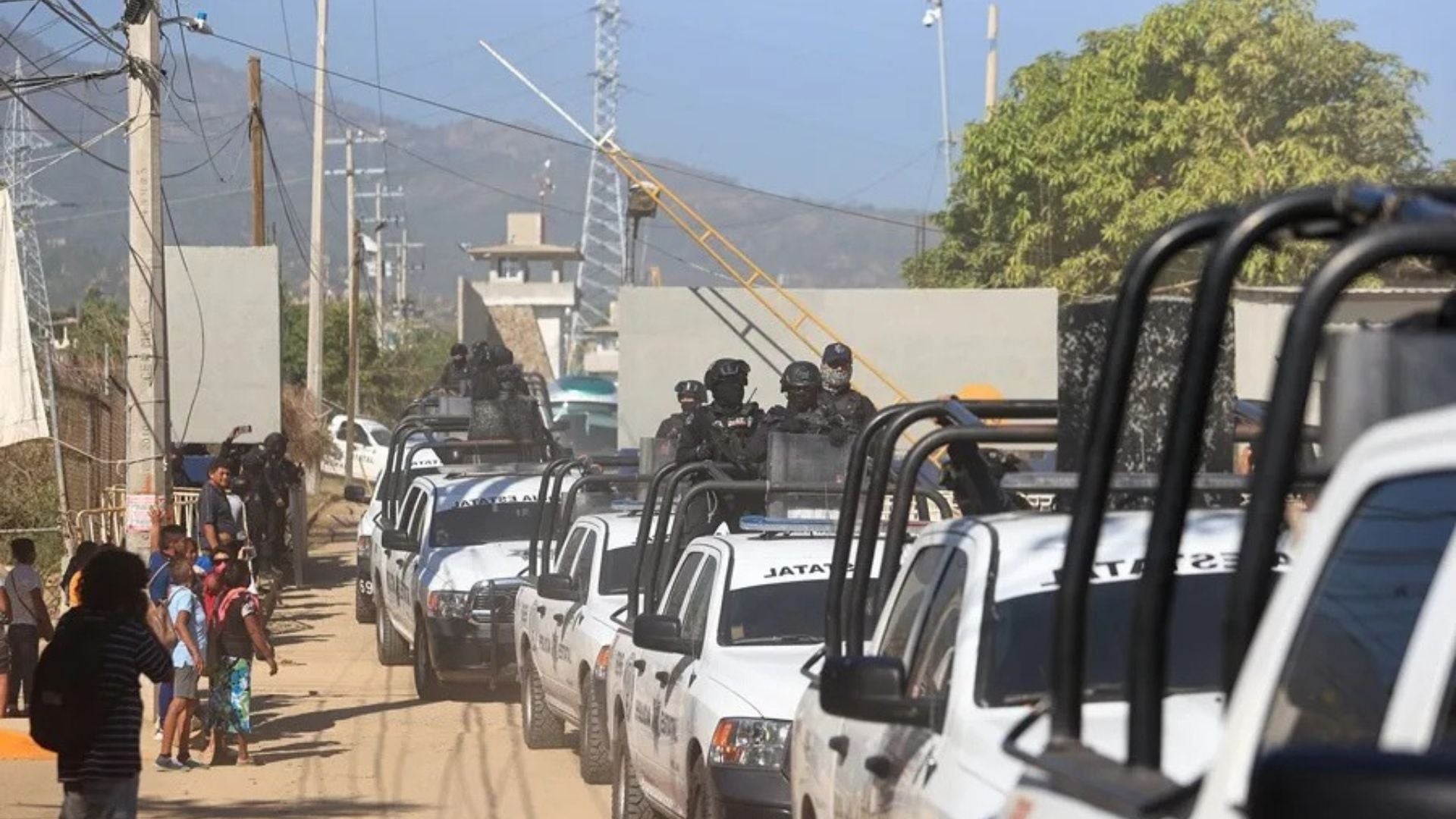 convoy de la policía estatal de México-Foto: EFE
