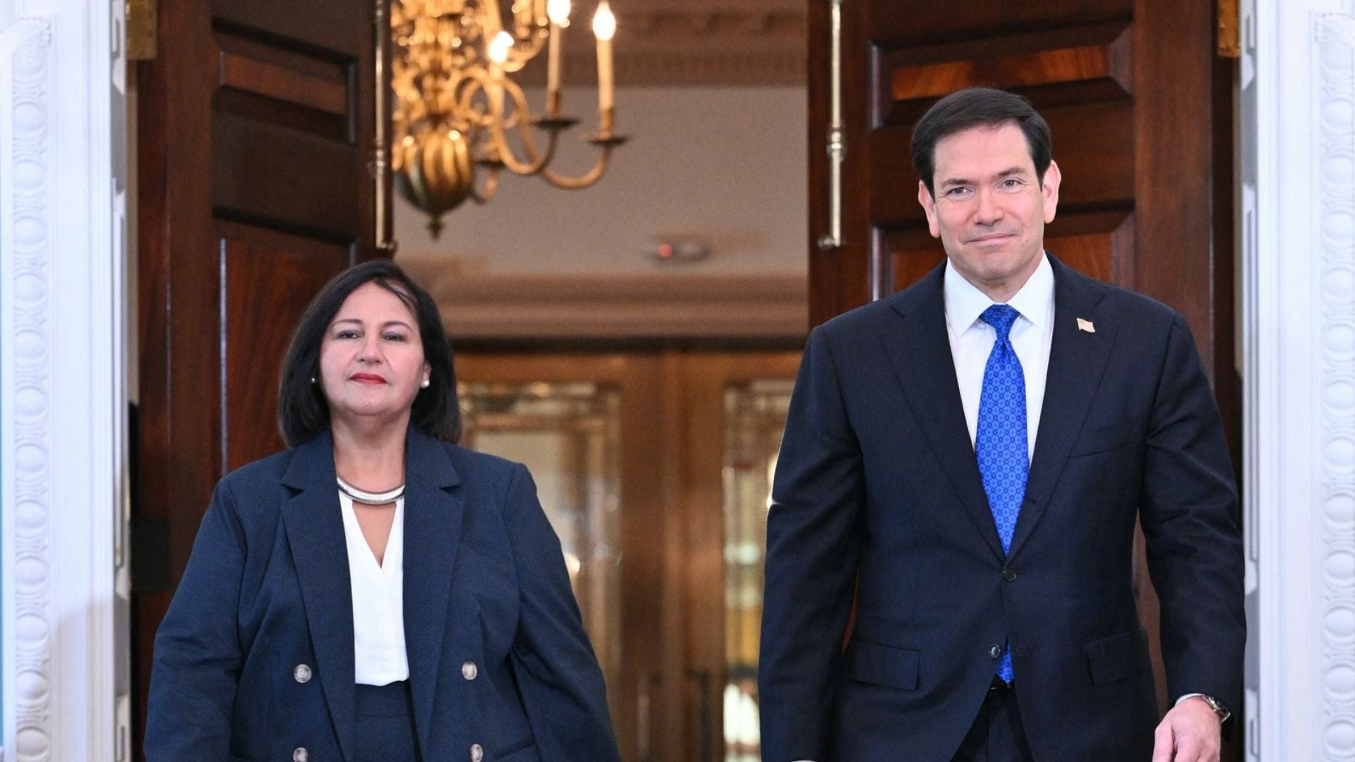 El secretario de Estado de Estados Unidos, Marco Rubio, se reúne con la líder venezolana, Dinorah Figuera-Foto: AFP