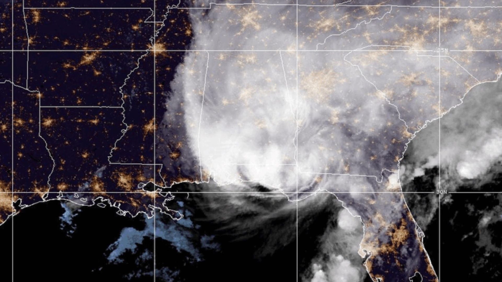 Huracán Isaías en Florida, EE. UU. -Foto: EFE