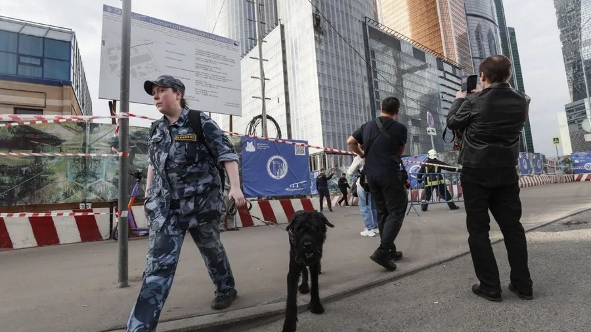 edificio dañado en el centro de negocios Moscow-City tras el presunto impacto de un dron-Foto: EFE