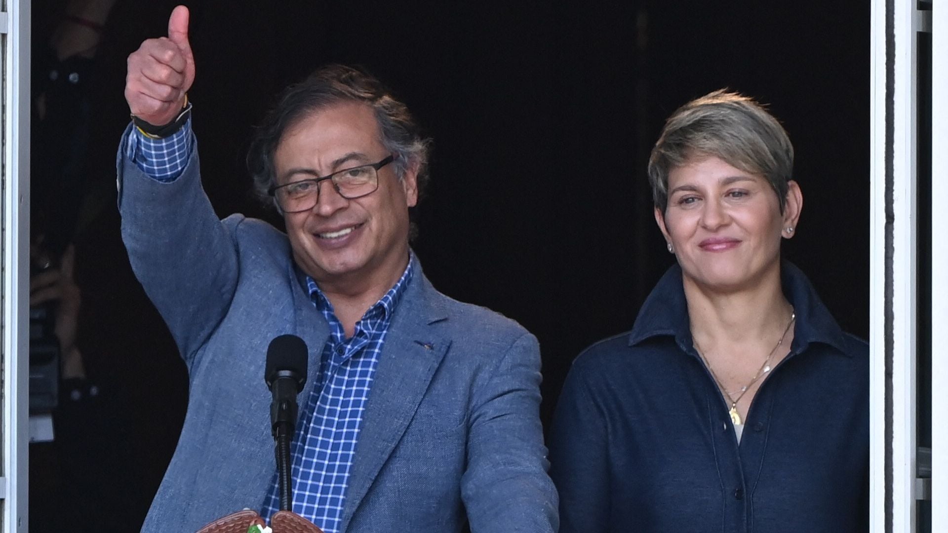 Gustavo Petro y Verónica Alcocer - Foto: AFP