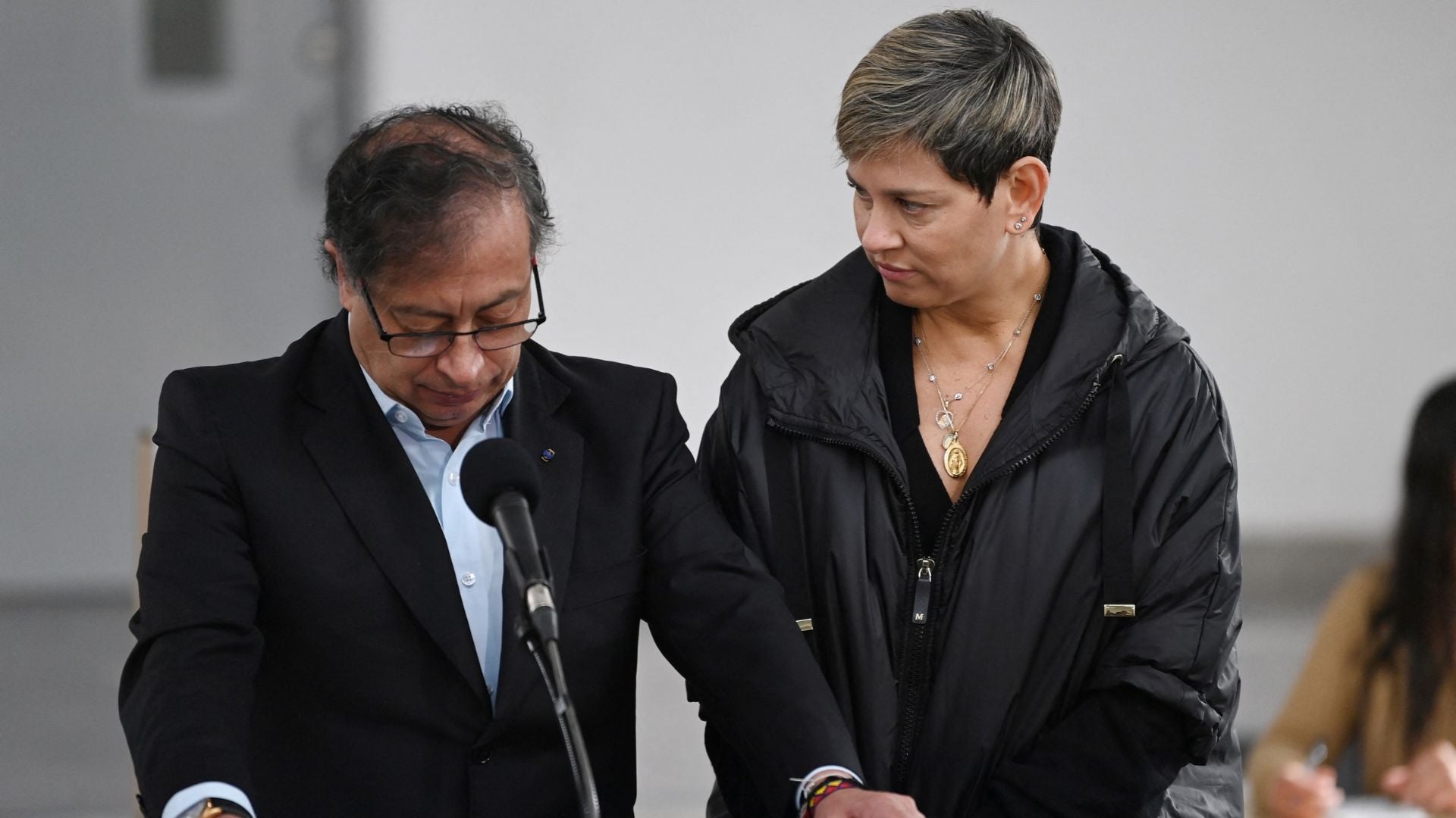 El expresidente de Colombia Gustavo Petro y la exprimera dama Verónica Alcocer-Foto: AFP
