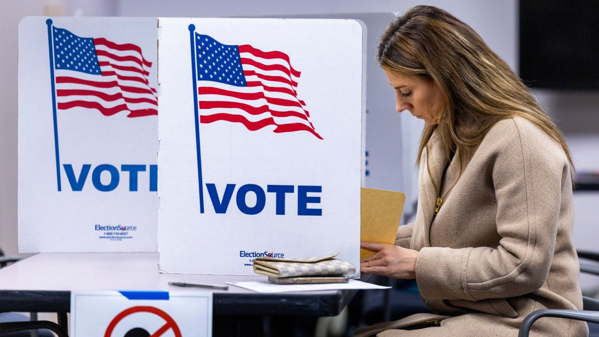 lugar de votación del Centro de Gobierno-Foto EFE