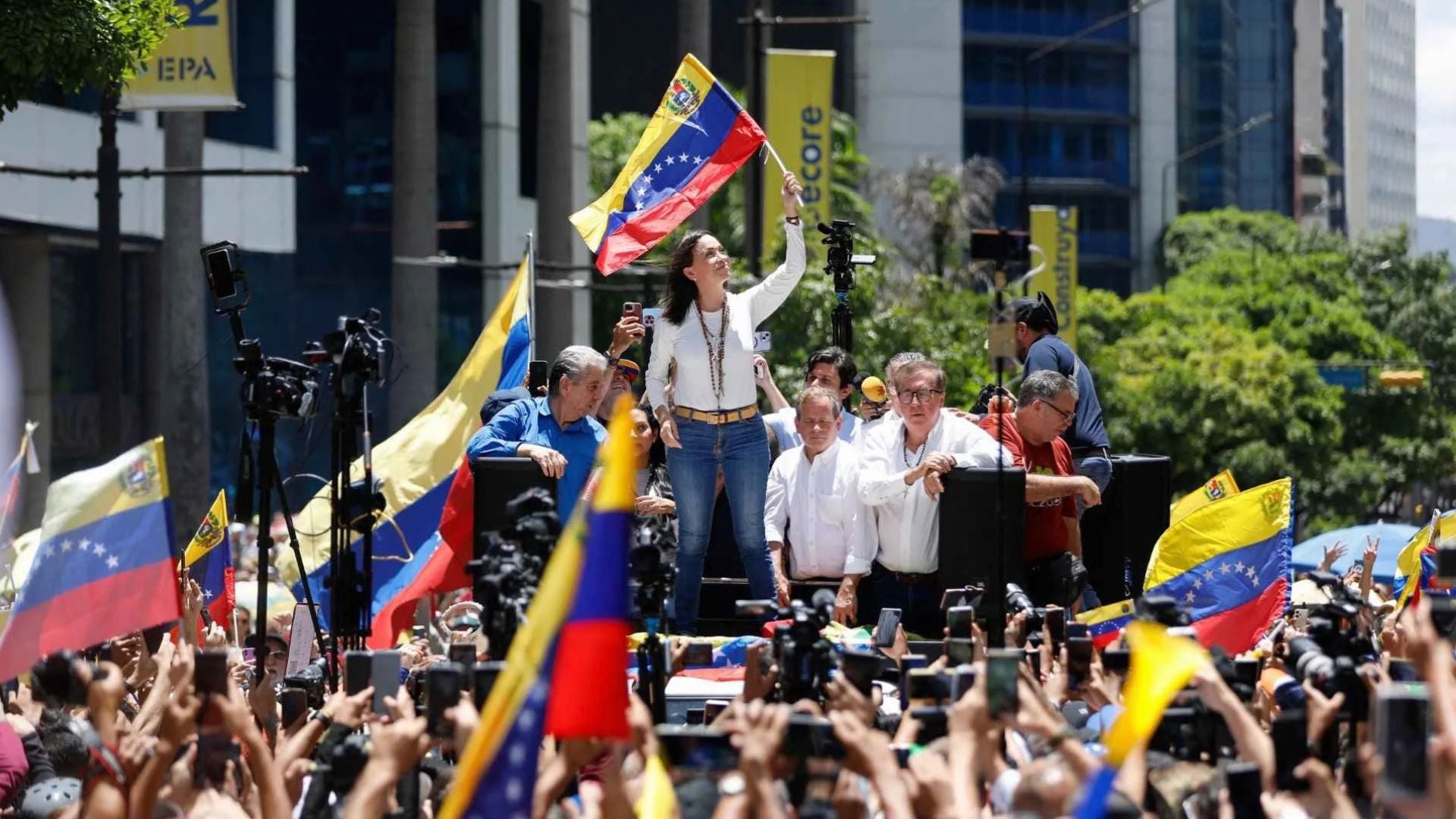 María Corina Machado convocó al pueblo venezolano a movilizarse en las calles el próximo jueves 22 – Foto: AFP