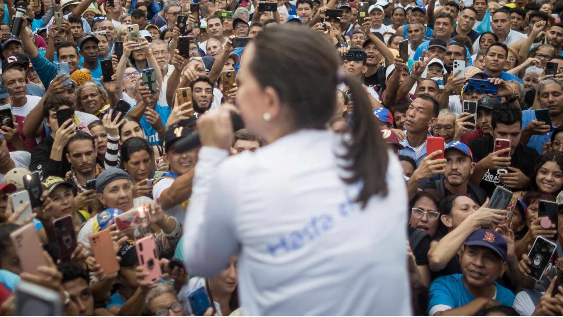 María Corina Machado, premio Nobel de Paz y líder de la democracia en Venezuela, le habla al pueblo venezolano. - Foto de referencia: EFE