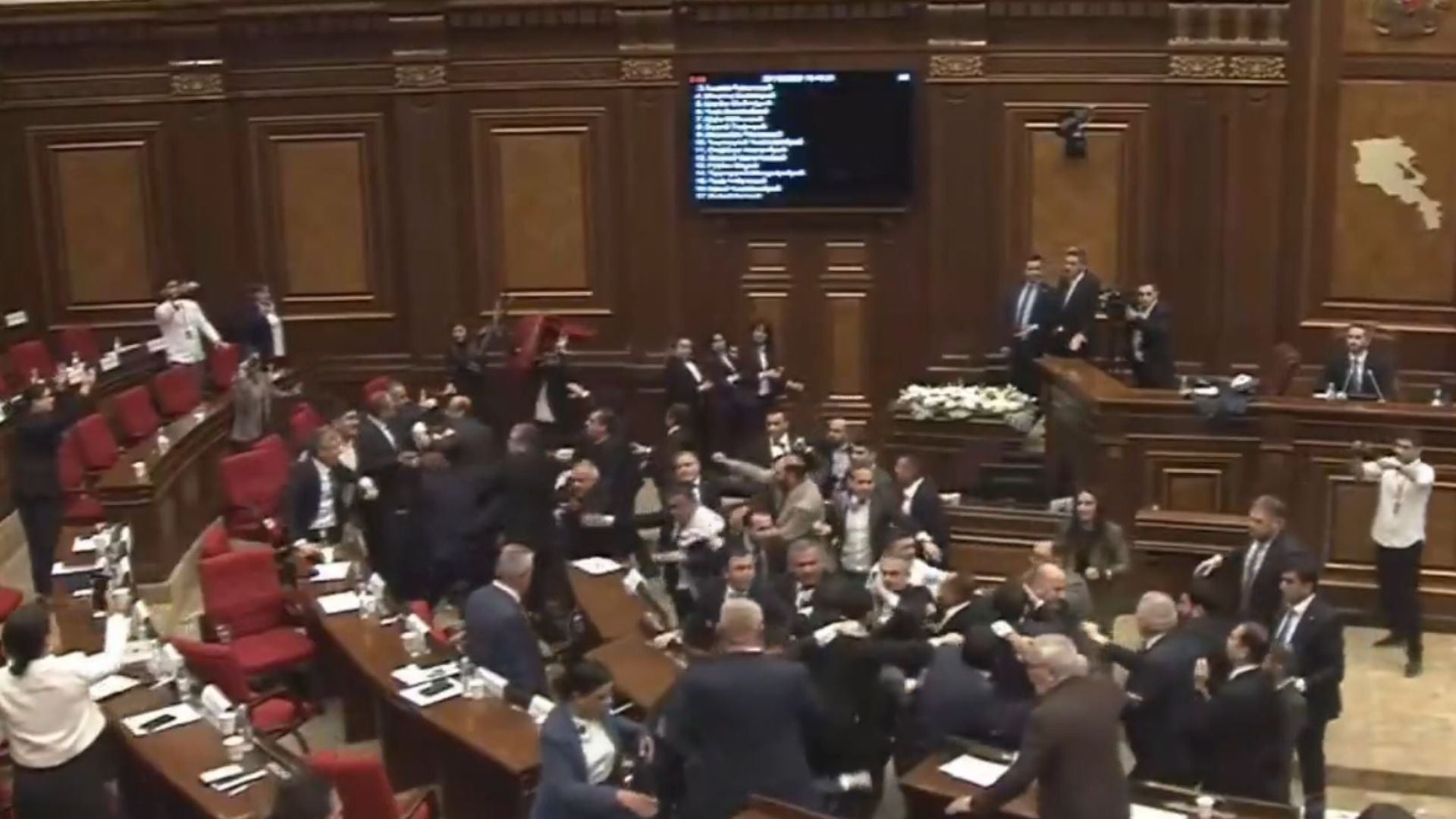 Pelea en el Parlamento de Armenia - Captura