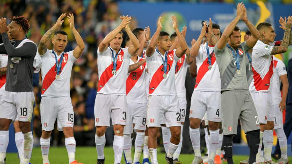 Presidente Vizcarra y comentaristas deportivos peruanos elogian a su selección