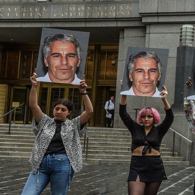 Se suicidó en prisión el magnate Jeffrey Epstein acusado de explotación