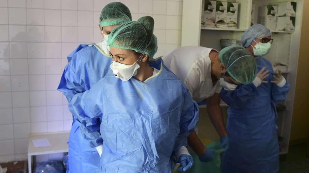 Casi 17.000 trabajadores de la salud en Italia se contagiaron con COVID-19