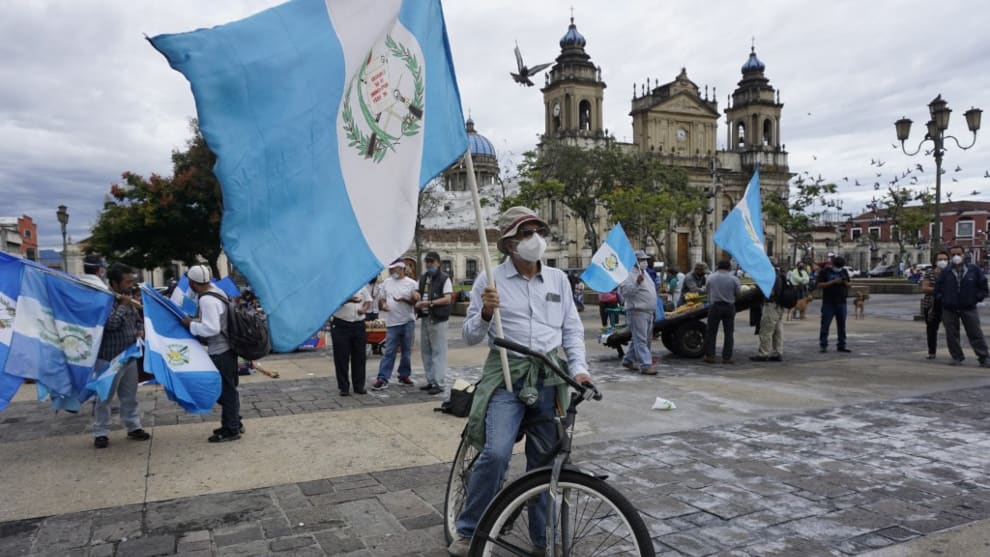 Guatemala establecerá sistema "híbrido" de regreso a clases