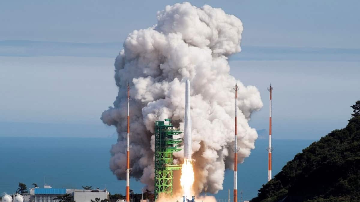 Cohete espacial lanzado por Corea del Sur