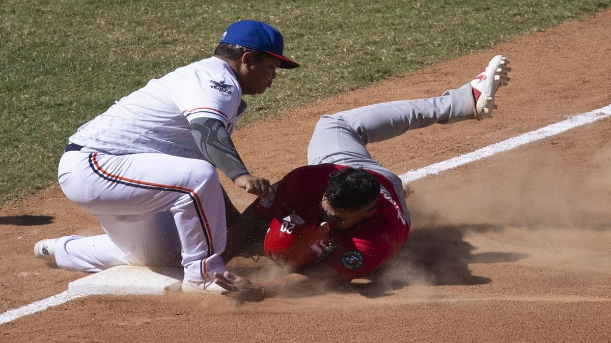 Panamá vence a Venezuela 6 - 3 en la Serie del Caribe 2021
