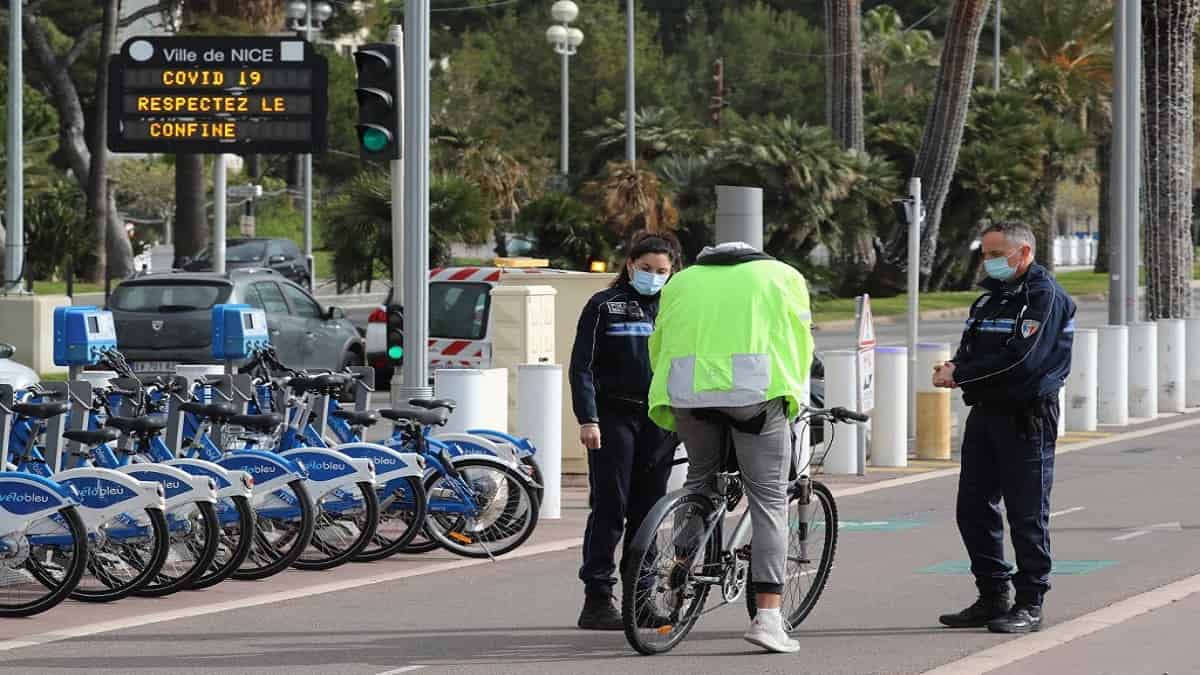 Francia y Brasil activan nuevas restricciones y EE. UU. da paso en plan de estímulo contra el covid-19