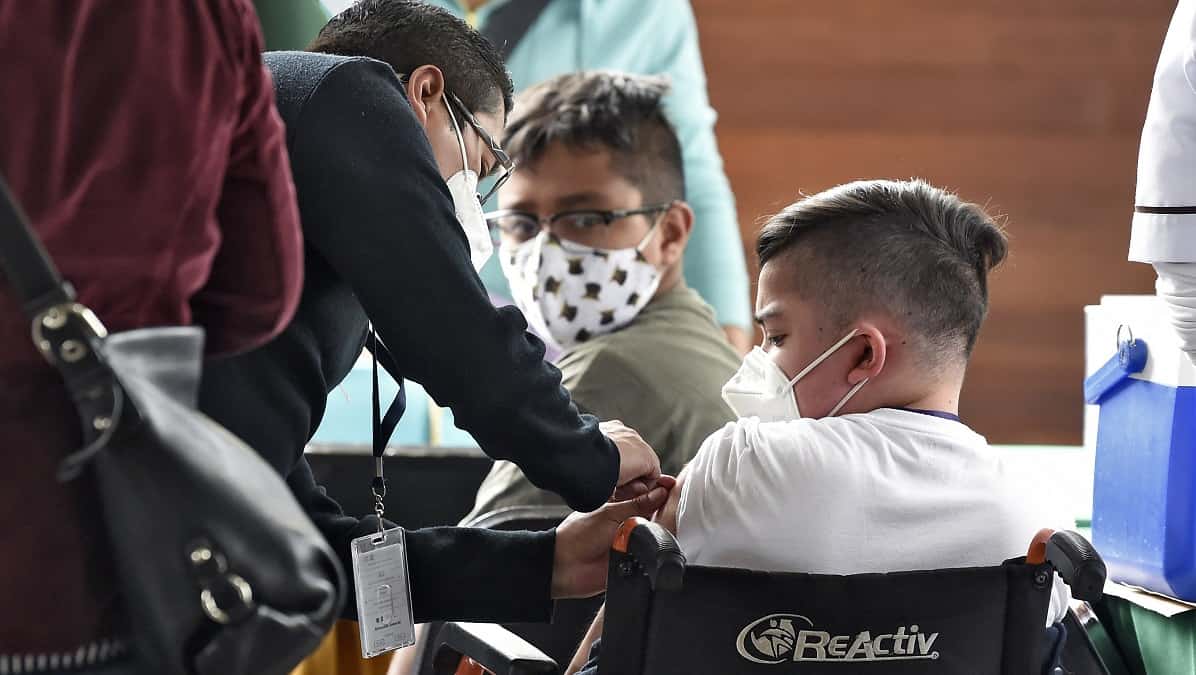 Vacunación contra el covid-19 | Foto: AFP