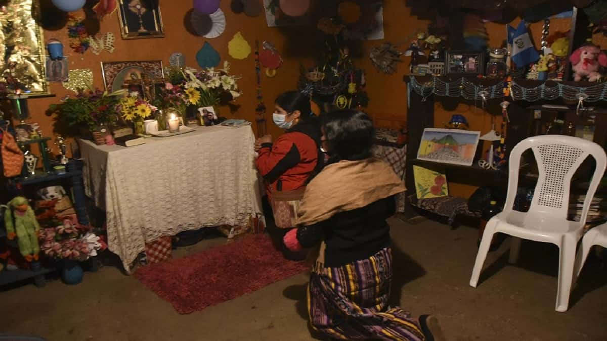 Homenaje a guatemaltecos fallecidos en accidente de México