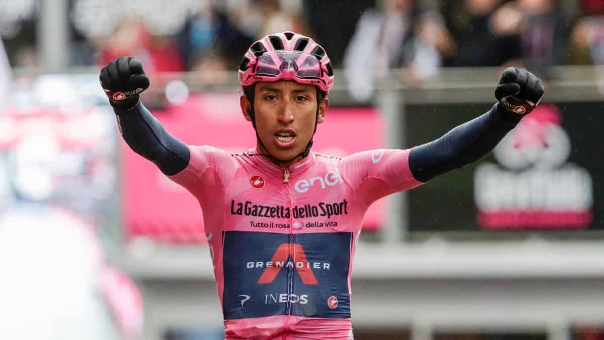 Egan Bernal será sometido a una cirugía de columna