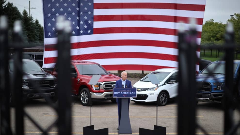 Biden se sumerge en la crítica tras reclutar a exencargada de inmigración de Obama