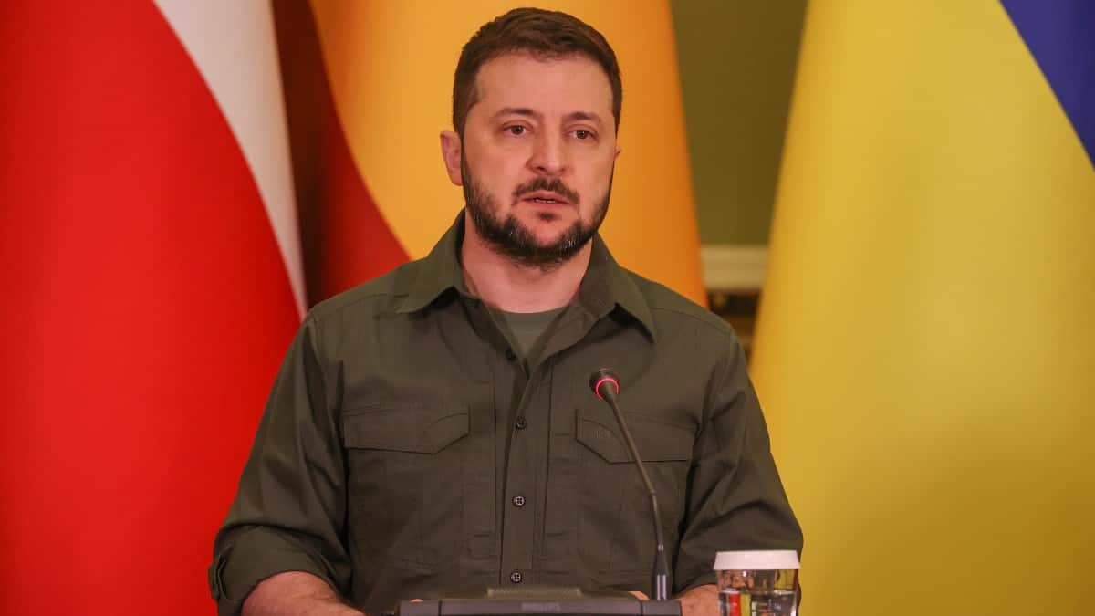 Zelenski firmó ley que permite confiscar propiedades a quienes respalden el “operativo militar ruso” en Ucrania