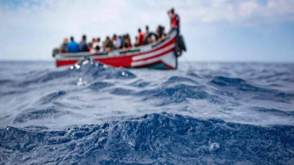 Hallan 22 migrantes sin vida en las costas de Libia