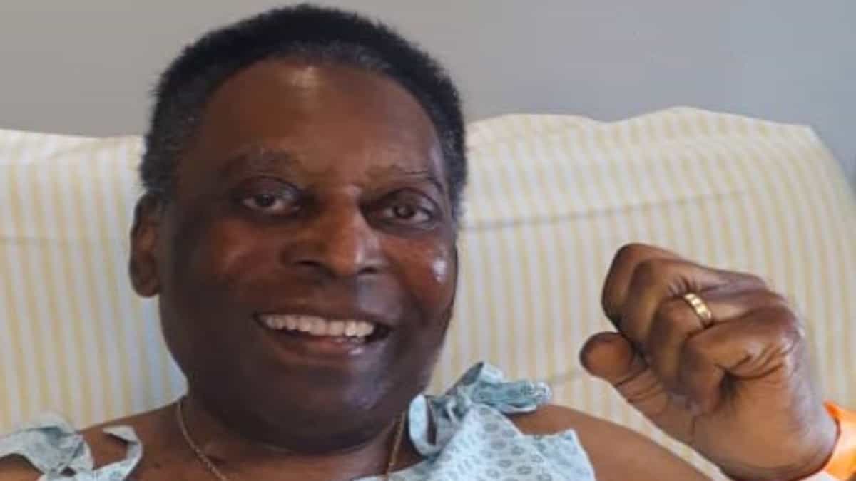 Pelé debe seguir en quimioterapia para luchar contra el cáncer